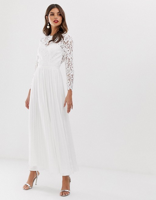  lace maxi dress with scalloped back in white